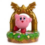Kirby Statues - 9" Kirby And The Goal Door PVC (Standard Edition)