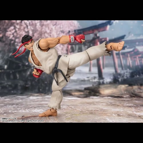 S.H.Figuarts Figures - Street Fighter - Ryu (Outfit 2)
