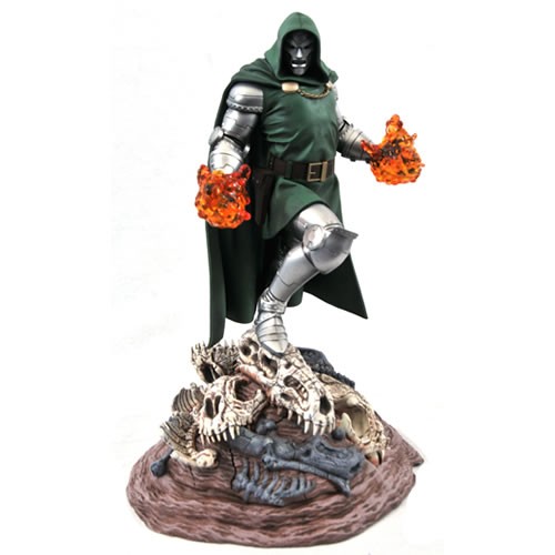 DST Gallery Statues - Marvel - Doctor Doom (Comic) (PVC)