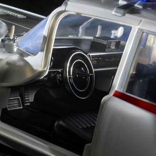 Ghostbusters Vehicles - Plasma Series - 1/18 Scale Ecto-1 (1984) - 5L00