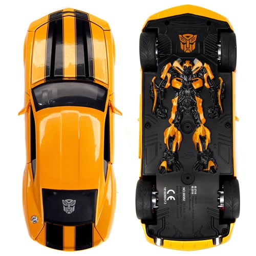 1:24 Scale Diecast - Hollywood Rides - Transformers - Camaro Bumblebee w/ Coin