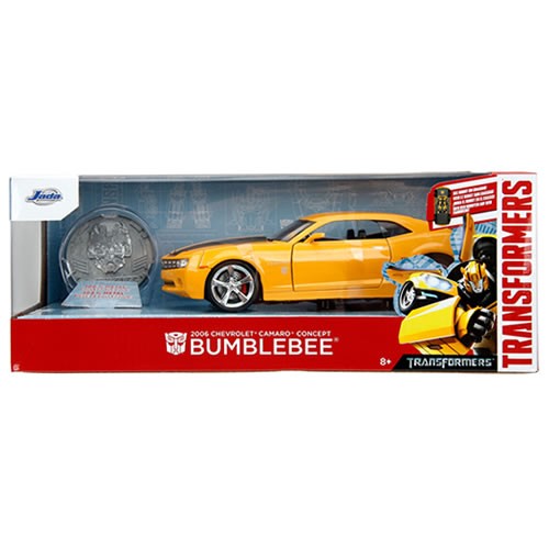 1:24 Scale Diecast - Hollywood Rides - Transformers - Camaro Bumblebee w/ Coin