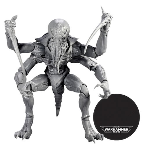 Warhammer 40,000 Figures - S04 - 7" Scale Genestealer (Unpainted Artist Proof)