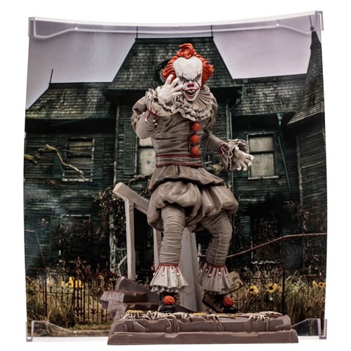Movie Maniacs Figures - S04 - 6" Scale WB 100th Anniv-  Pennywise (It Chapter Two) Posed Figure