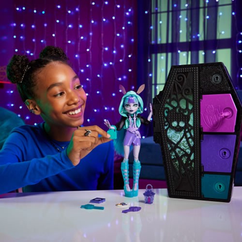 Monster High Dolls - Skulltimate Secrets - Neon Frights - Twyla