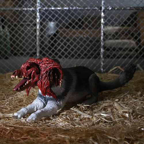 The Thing 7" Scale Figures - Deluxe Ultimate Thing Dog Creature