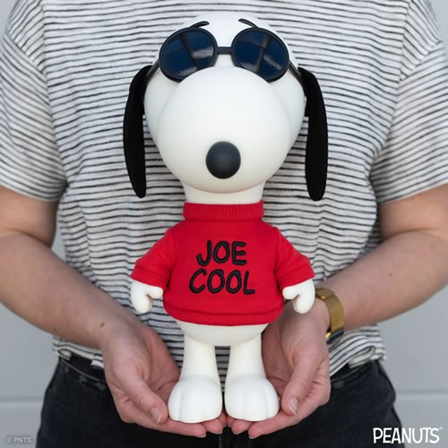 Supersize Vinyl Figures - Peanuts - 12" Snoopy Joe Cool